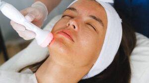 Here are some of the things cosmetic dermatologists do for you